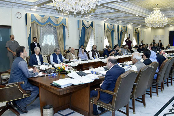 دولت فدرال تصمیم می گیرد تا انتخابات زودهنگام سنا را از طریق نشان دادن دست برگزار کند - پاکستان